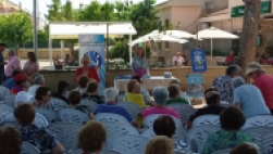 El jueves 15 de junio, estuvimos en el “Parque Pinada de Roda” frente al Centro Cívico de Roda, continuando con las campañas “Protege a tu mascota” y “El pipí destruye”