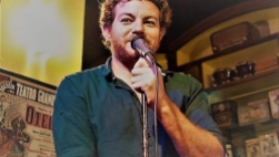 Recital musicado de Alberto Caride y Juanma Sánchez. LECTURAS PARA PASAR EL TRAGO